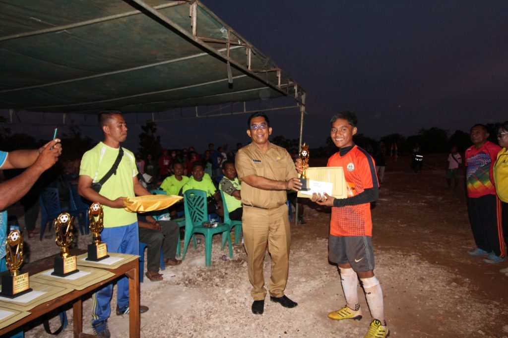 SMA Negeri 1 Sabu Barat Raih Juara 1 Liga Pelajar Indonesia Tingkat Kabupaten Sabu Raijua
