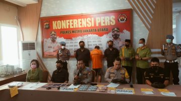 Terduga Penipuan Cek Kosong Mony Changer Di Tangkap Anggota Polsek Kelapa Gading