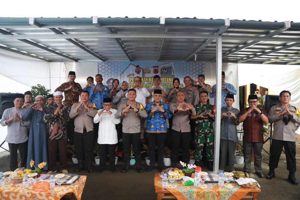 Kapolres Tasikmalaya Kota Melaksanakan Peletakan Batu Pertama Renovasi Mako Polsek Pagerageung
