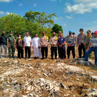 Lakukan Aksi Solidaritas, Polres Sabu Raijua Bangun Rumah Bagi Keluarga Wasnono