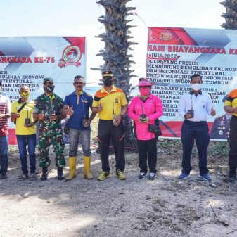 Songsong HUT Bhayangkara Ke-76, Polres Sabu Raijua Tanam 3.000 Mangrove 