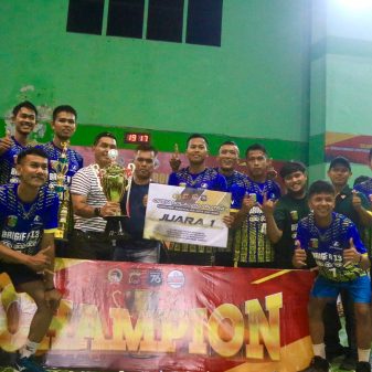 Tim Bola Volly Brigif Raider 13 Galuh Jasa Kartini Juara Open Turnamen Bola Voli Kapolres Tasikmalaya CUP 2022