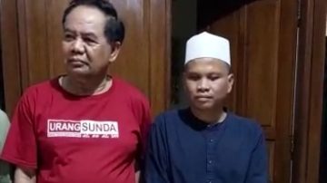 Mayjen TNI (Purn) Tatang Zaenudin Berangkatkan Umroh Puluhan Tuna Netra