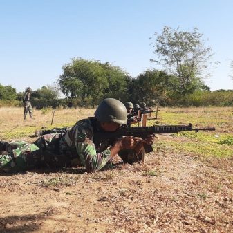 Kodim 1625 Ngada NTT Latihan Menembak Di Tunggurambang Nagekeo