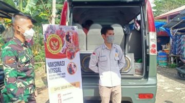Vaksinasi Binda NTT Di Riung Didukung Babinsa Kodim 1625