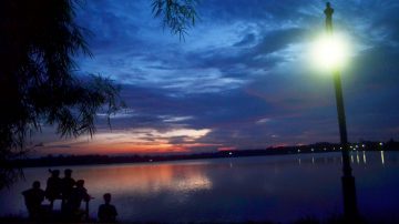 Bendungan Situ Bolang, Eksotis saat Sunset 