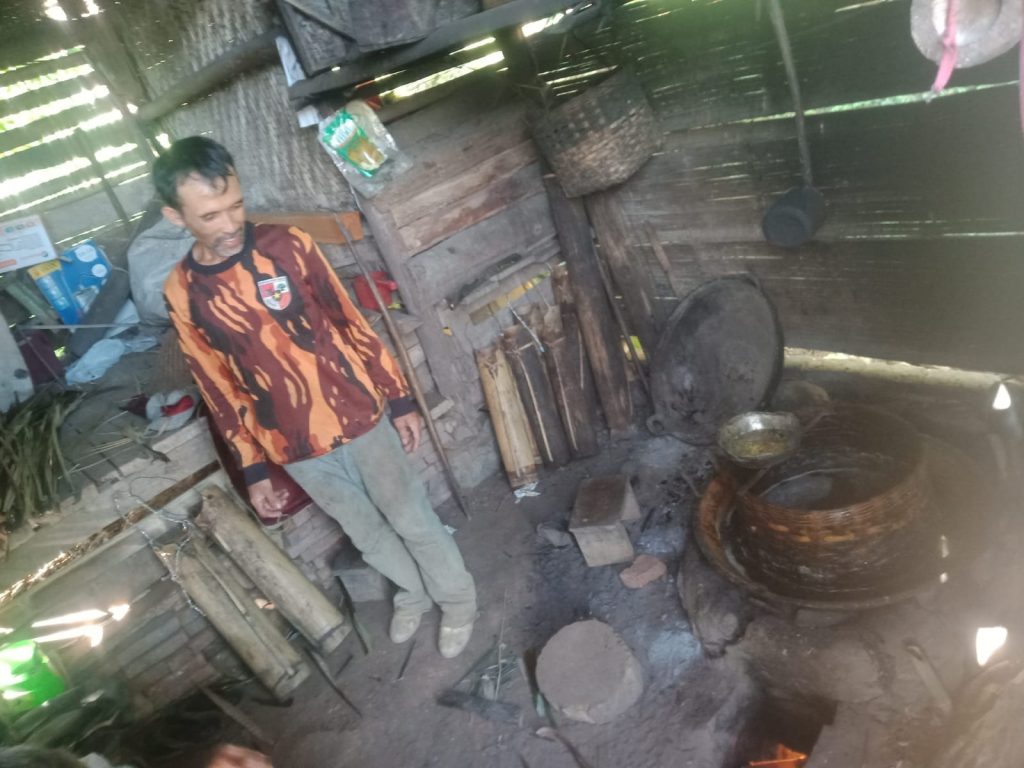 Harapan Pengrajin Gula Aren Di Dayeuluhur Sumedang