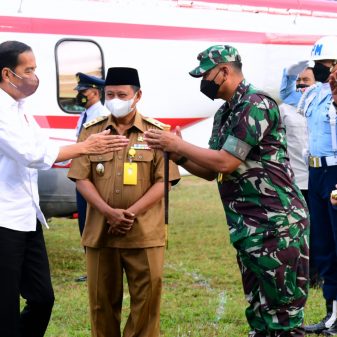 Pangdam III/Siliwangi Bersama Danrem 063/SGJ Dampingi Presiden Jokowi Kunker ke Balai Benih Padi Subang