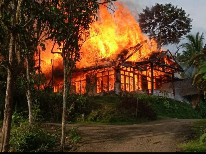 Kampung Adat Kuta Ciamis Terbakar, Ini Kata Abah Anton Charliyan Tokoh Budayawan Sunda