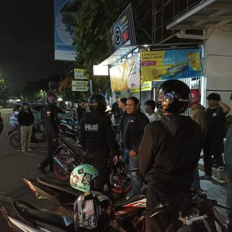 Tim Maung Galunggung Bubarkan Belasan Remaja Sedang Pesta Miras