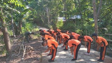 Pelajar SMPN II Bajawa Ikuti Pelatihan Kepemimpinan Dari Babinsa Kodim 1625