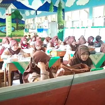 Dewan Pendidikan Sosialisasikan Desiminasi Hasil Penelitian dan Pemahaman Komite Sekolah