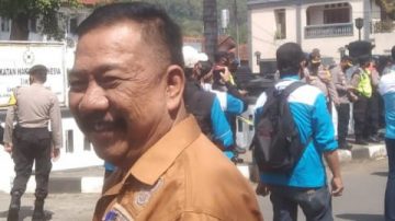 Kaban Kesbangpol Hadir, Ditengah Aksi Demo SPN di PN Bale Kab.Bandung