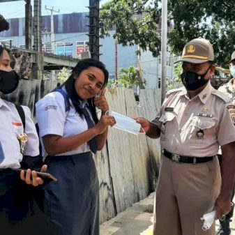 Ditbinmas Polda NTT Sambangi Pelajar SMA Kota Kupang Imbau Disiplin Prokes