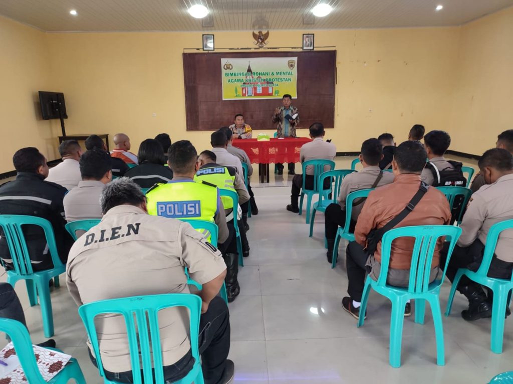 Polres Ngada Gelar Binrohtal Di Dua Tempat