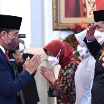 Presiden Jokowi Anugerahi Tanda Kehormatan Pada 127 Lintas Tokoh
