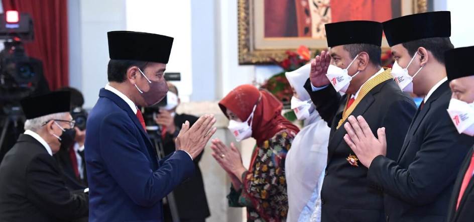 Presiden Jokowi Anugerahi Tanda Kehormatan Pada 127 Lintas Tokoh