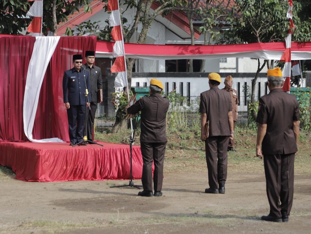 Bupati Bandung Hadiri Hari Veteran