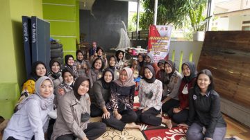 Sambut Hari Jadi Ke-74 Polwan Polres Tasikmalaya Kota Anjangsana Kepada Purna Polwan