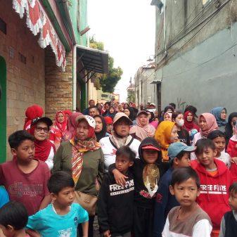 Lingkungan Sukaregang RW.11 Giat Jalan Santai Sehat Dalam Rangka HUT RI ke-77