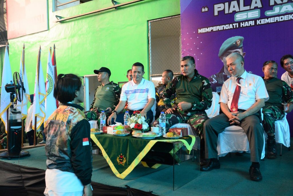Sabet Juara Umum Piala Kadisjas TNI – AD, Pangdam III/Siliwangi Apresiasi Tim Karate Kondam III/Slw