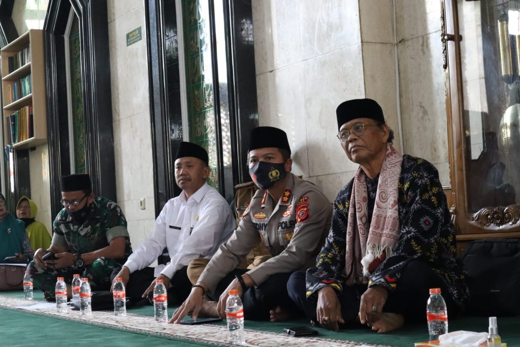 Kapolres Ciamis Hadiri kegiatan Tablig Akbar di Mesjid Agung Ciamis.