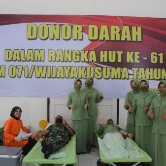 Peduli Sesama, Persit Koorcab Rem 071 Donorkan Darah