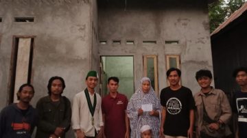 HMI dan PMII Maros kolaborasi penyaluran bantuan dana korban kebakaran.
