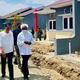 Presiden Jokowi Tinjau Kawasan Rumah Sehat di Kabupaten Jayapura