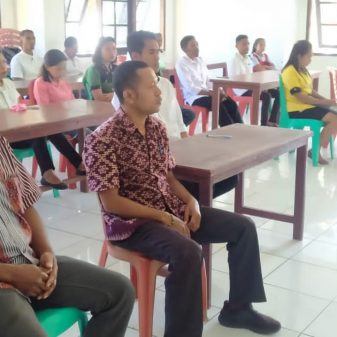 Ujian Seleksi Perangkat Desa Kecamatan Keo Tengah Dipantau Babinsa TNI 1625