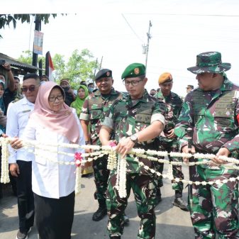 Kasrem 071/Wijayakusuma Dampingi Kasdam IV/Diponegoro Tutup TMMD 114 Tegal