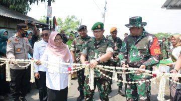 Kasrem 071/Wijayakusuma Dampingi Kasdam IV/Diponegoro Tutup TMMD 114 Tegal