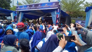 HUT Demokrat Ke-21 diawali Kegiatannya dengan Senam Pagi dan Gerak Jalan
