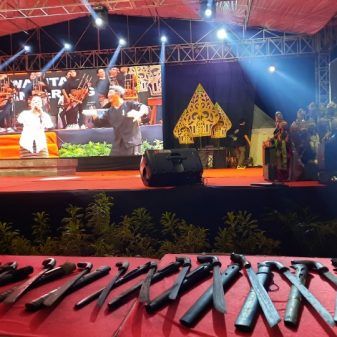 Kolaborasi SGI Dengan Dirtahti Polda Banten Mainkan Golok