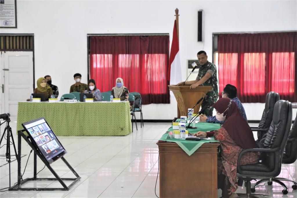 Cegah Investasi Ilegal dan Pinjaman Online, Prajurit Wijayakusuma menerima penyuluhan dari OJK Purwokerto