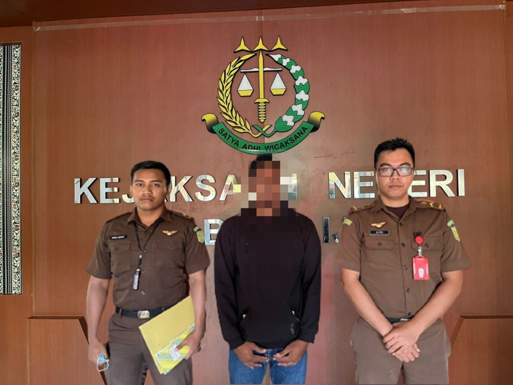 Diduga Korupsi, Eks Bendahara Desa Di Sabu Raijua Ditahan Jaksa