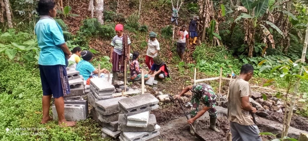 Terobosan Kodam IX, Kodim 1625 Bangun Pompa Air Untuk Masyarakat
