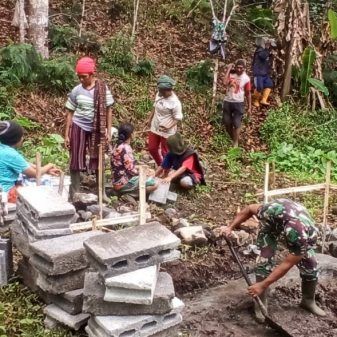 Terobosan Kodam IX, Kodim 1625 Bangun Pompa Air Untuk Masyarakat