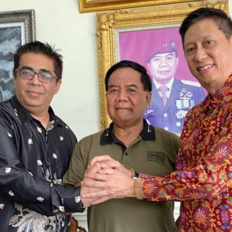 Pendiri LSAF Global Manish Gidwani dan Q Club Asia Dr. Christian Kingsley Goh Silaturahmi Kediaman Mayjen TNI (P) H. Tatang Zaenudin