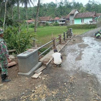 Satgas TMMD Kejar Target Ke – 115 Kodim 0612 Tasikmalaya Pembangunan Jembatan