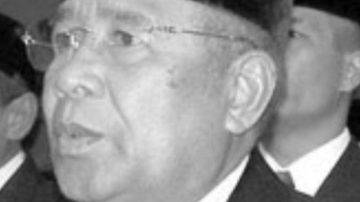 Mantan Bupati Kabupaten Ende, Drs. Paulinus Domi Tutup Usia