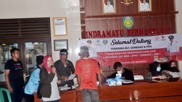 PT Pos Salurkan BLT BBM-sembako dan PKH ke Warga Desa Lelea dan Cempeh