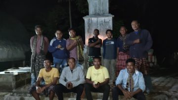 Warga Sabu Raijua Rayakan Hari Pahlawan Di Makam Julian Hendrik  