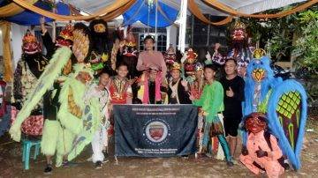 Legenda Kesenian Tradisional Trio Putra “Samsi Group” Indramayu Bernuansa Mistik