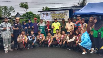 Ambalan Merah Putih, SMK Budi Bangsa berbagi Korban Banjir Dipare-pare