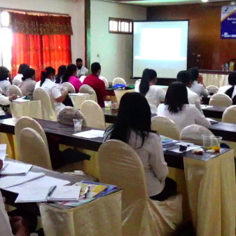 Loka POM Ende Dan Dinkes Ngada Sosialisasi Bahaya Obat Tradisional Mengandung Bahan Kimia Obat