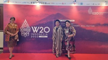 Karlina Damirie Bersama MSI Hadiri W20 Bali