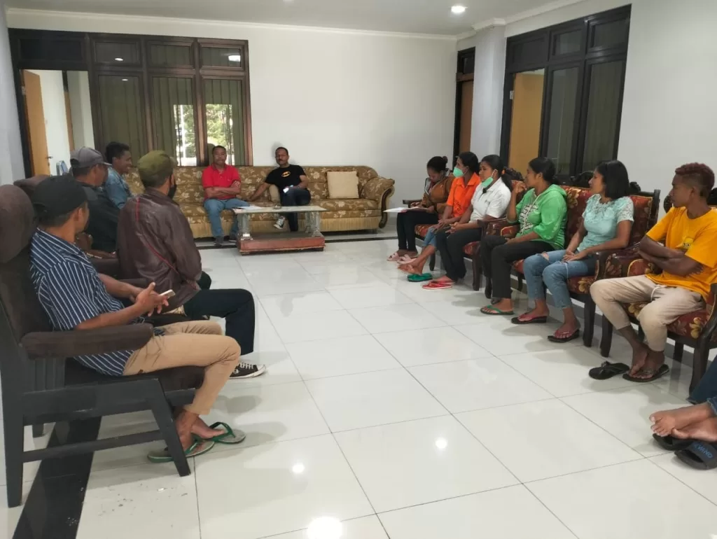 Warga Ekoroka Lapor Dugaan Permainan Pilkades Ke DPRD Ngada, Camat Jawab Tudingan