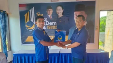 Ingin Berjuang Bersama Rakyat, Dule Dubu Resmi Daftar Bacaleg Dari Nasdem