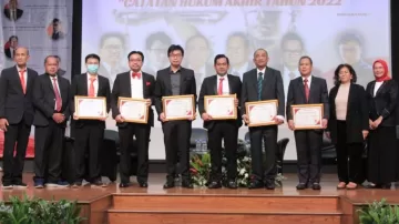 Pelantikan Pengurus Peradin, Sampaikan Catatan Hukum Akhir Tahun 2022